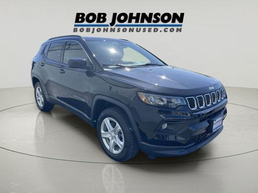 Diamond Black Crystal Pearlcoat 2023 Jeep Compass Latitude