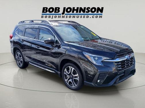 Crystal Black Silica 2025 Subaru Ascent Limited 7-Passenger