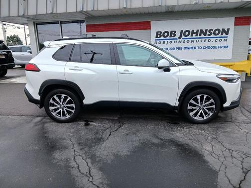 Wind Chill Pearl 2023 Toyota Corolla Cross XLE