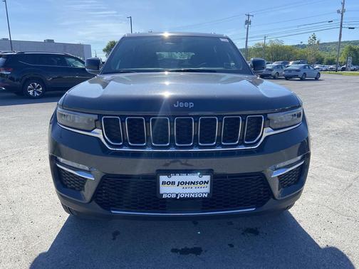 Baltic Gray Metallic Clearcoat 2025 Jeep Grand Cherokee Limited