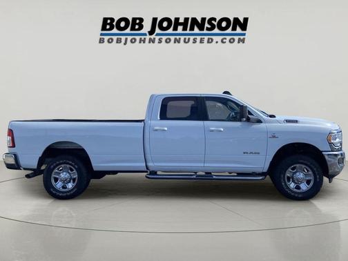2022 RAM 2500 Big Horn Crew Cab 4x4 8' Box