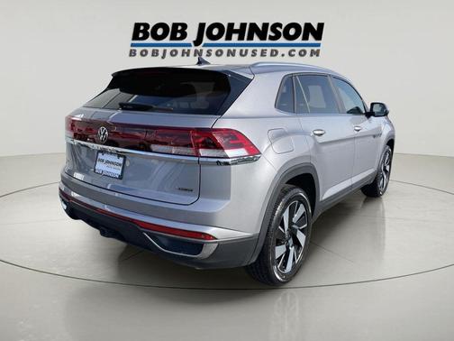 Silver Mist Metallic 2024 Volkswagen Atlas Cross Sport 2.0T SE w/Technology 4MOTION