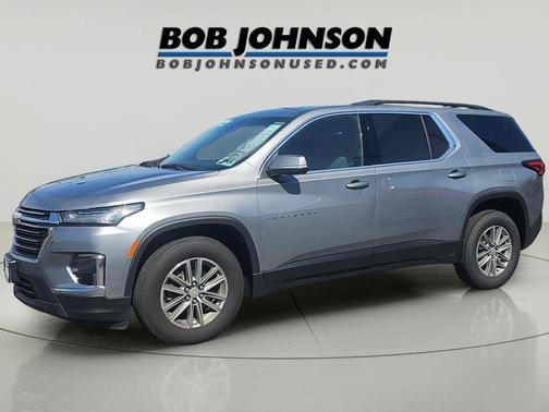 Sterling Gray Metallic 2023 Chevrolet Traverse LT Cloth