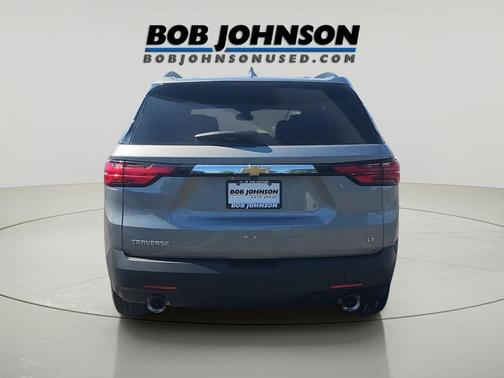 Sterling Gray Metallic 2023 Chevrolet Traverse LT Cloth