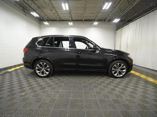 Black Sapphire Metallic 2017 BMW X5 xDrive50i