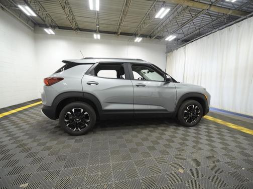 Sterling Gray Metallic 2023 Chevrolet Trailblazer LT