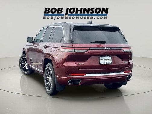 2022 Jeep Grand Cherokee Summit