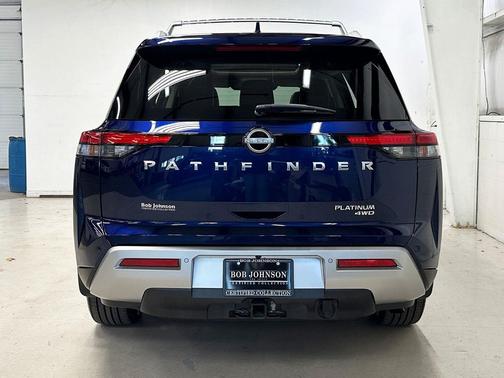 Deep Ocean Blue Pearl 2022 Nissan Pathfinder Platinum 4WD