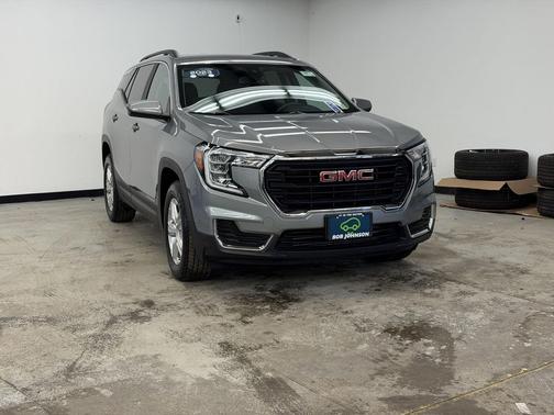 Sterling Metallic 2023 GMC Terrain SLE