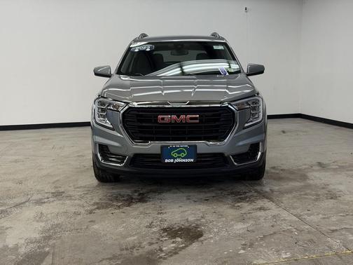 Sterling Metallic 2023 GMC Terrain SLE