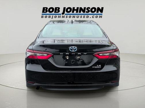 Midnight Black Metallic 2022 Toyota Camry LE