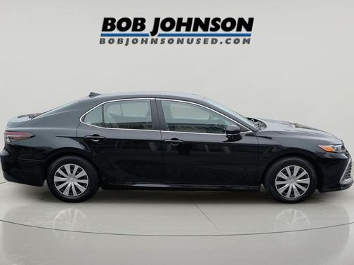 Midnight Black Metallic 2022 Toyota Camry LE