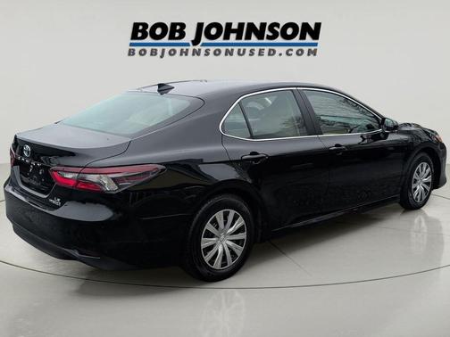 Midnight Black Metallic 2022 Toyota Camry LE