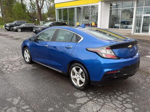 Kinetic Blue Metallic 2018 Chevrolet Volt LT