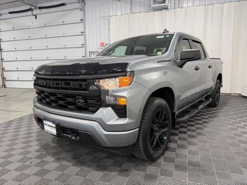 Sterling Gray Metallic 2023 Chevrolet Silverado 1500 Custom
