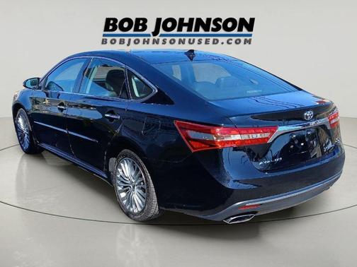 Midnight Black Metallic 2018 Toyota Avalon Limited