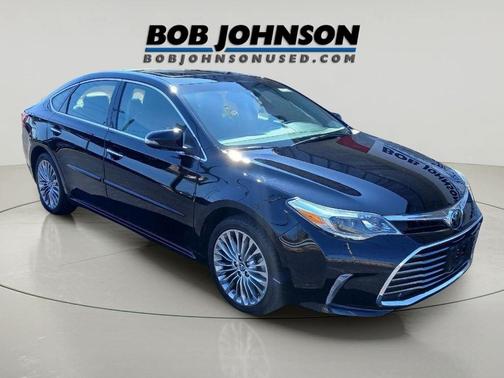Midnight Black Metallic 2018 Toyota Avalon Limited