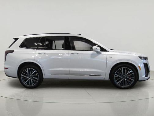 Crystal White Tricoat 2024 Cadillac XT6 Sport AWD