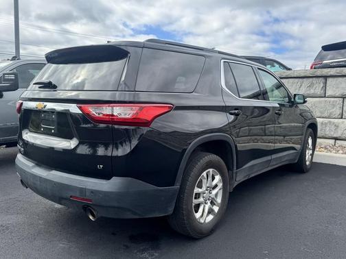 2021 Chevrolet Traverse LT Cloth