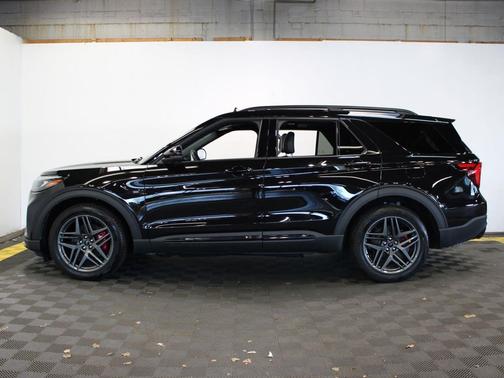 Agate Black Metallic 2025 Ford Explorer ST