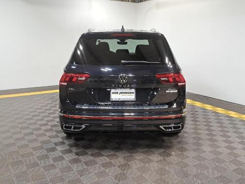 2022 Volkswagen Tiguan 2.0T SEL R-Line 4MOTION