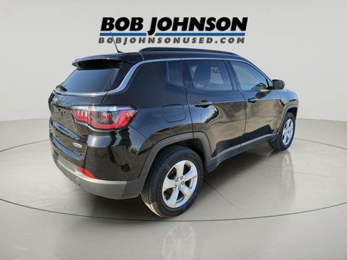 Diamond Black Crystal Pearlcoat 2020 Jeep Compass Latitude