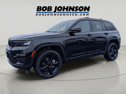 Diamond Black Crystal Pearlcoat 2024 Jeep Grand Cherokee Limited