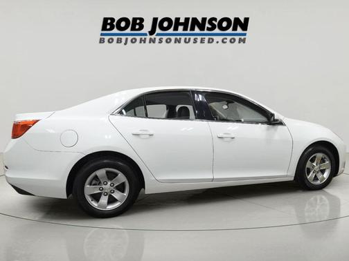Summit White 2015 Chevrolet Malibu 1LT