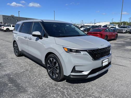 Ceramic Silver 2024 Kia Carnival EX