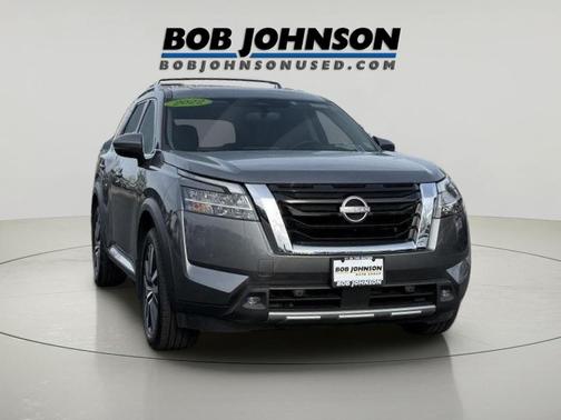 Gun Metallic 2022 Nissan Pathfinder Platinum 4WD