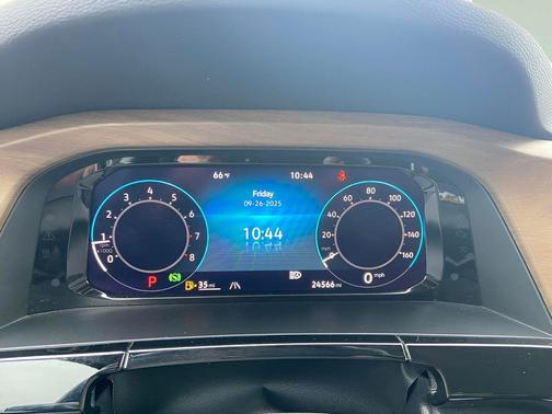 2025 Volkswagen Atlas 2.0T SE w/Technology 4MOTION