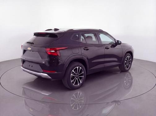 Mosaic Black Metallic 2024 Chevrolet Trailblazer LT