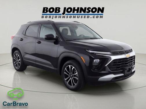 Mosaic Black Metallic 2024 Chevrolet Trailblazer LT