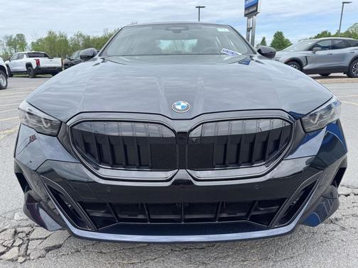 Carbon Black Metallic 2026 BMW 540 xDrive