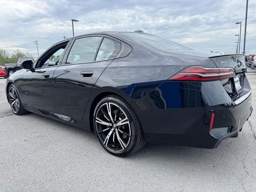 Carbon Black Metallic 2026 BMW 540 xDrive