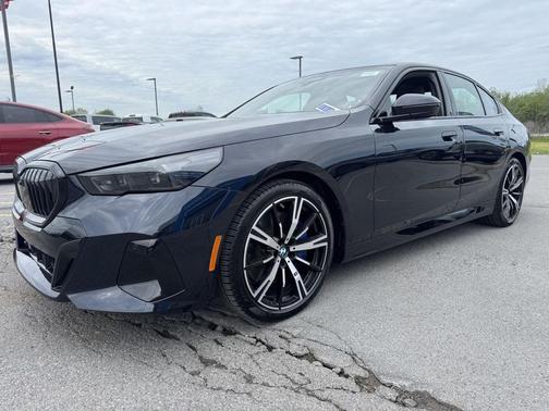 Carbon Black Metallic 2026 BMW 540 xDrive