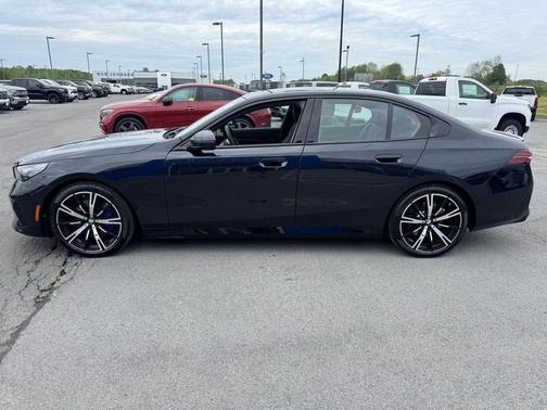Carbon Black Metallic 2026 BMW 540 xDrive