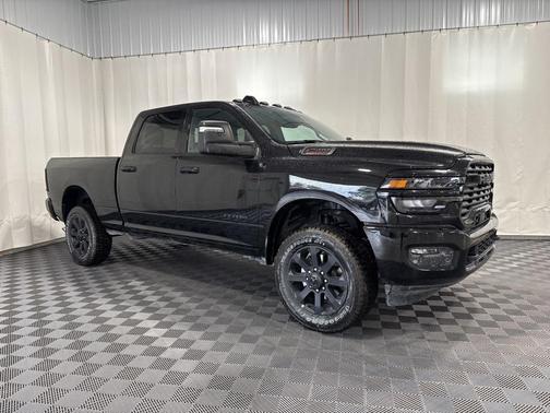 2025 RAM 2500 Big Horn Crew Cab 4x4 6'4' Box
