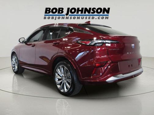 Cinnabar Metallic 2025 Buick Envista Avenir FWD