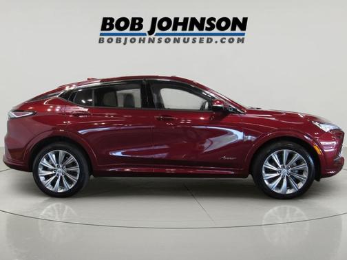 Cinnabar Metallic 2025 Buick Envista Avenir FWD