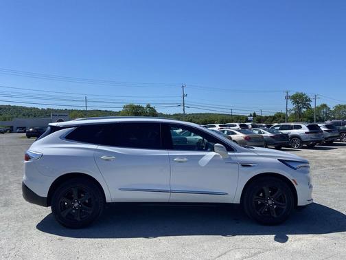 White Frost Tricoat 2024 Buick Enclave Essence AWD