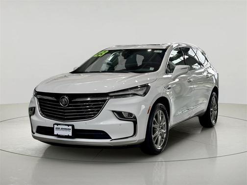2023 Buick Enclave Essence AWD
