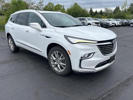 2023 Buick Enclave Essence AWD