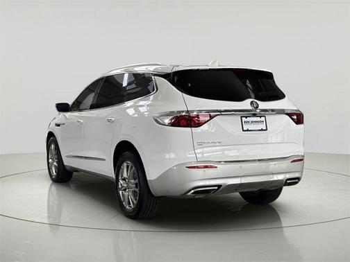 2023 Buick Enclave Essence AWD