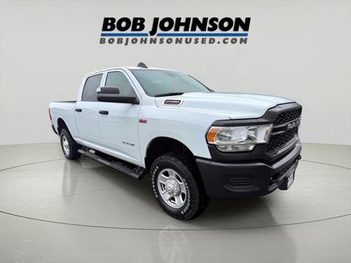 2022 RAM 2500 Tradesman Crew Cab 4x4 6'4' Box