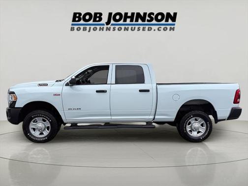 2022 RAM 2500 Tradesman Crew Cab 4x4 6'4' Box