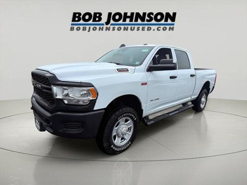 2022 RAM 2500 Tradesman Crew Cab 4x4 6'4' Box