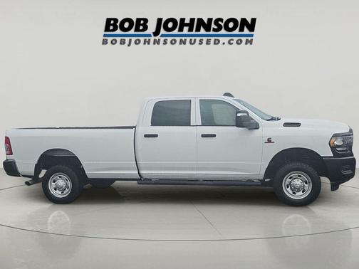 2024 RAM 2500 Tradesman Crew Cab 4x4 8' Box