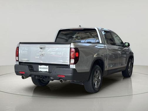 Lunar Silver Metallic 2023 Honda Ridgeline RTL-E