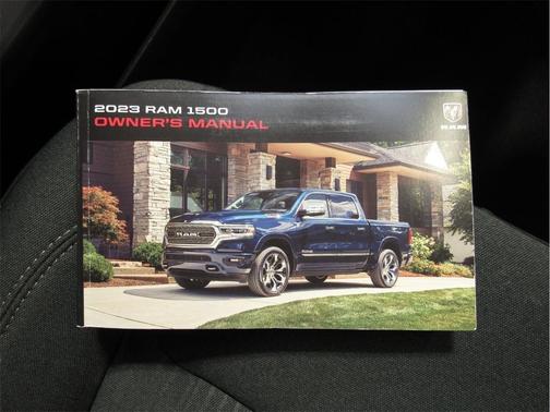 Diamond Black Crystal Pearlcoat 2023 RAM 1500 Big Horn/Lone Star